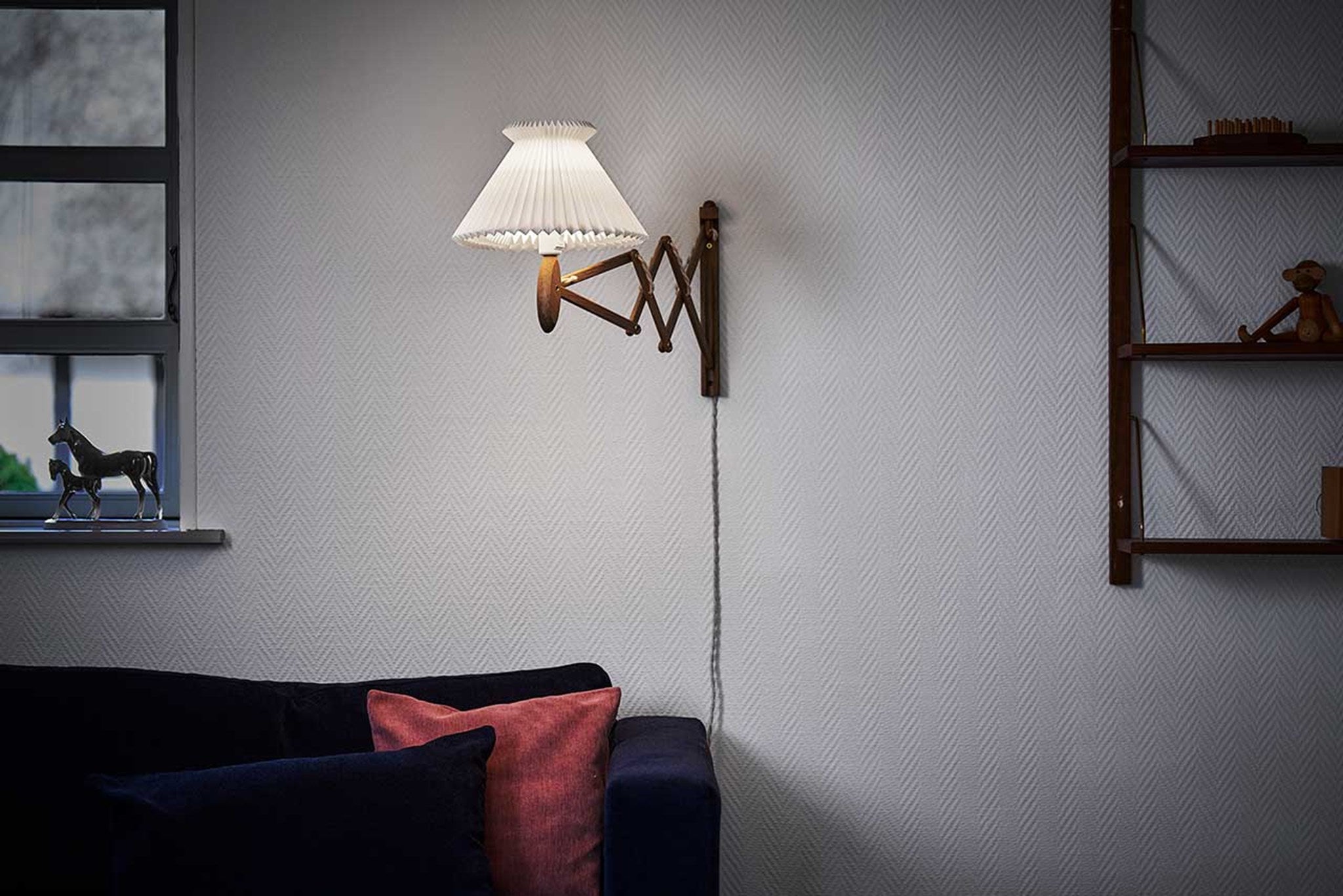 LeKlint224_Sax_anniversary_wall_lamp_smokedoak_lampshade6_17_lifestyle1
